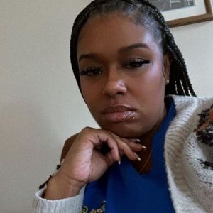 Meet your Posher, Nina